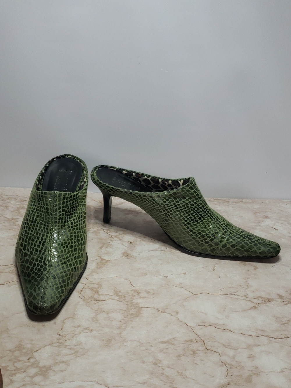 Aquatalia Green Croc-Embossed Pointed-Toe Mule Heels - Women 8